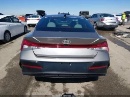
										Hyundai Elantra full									