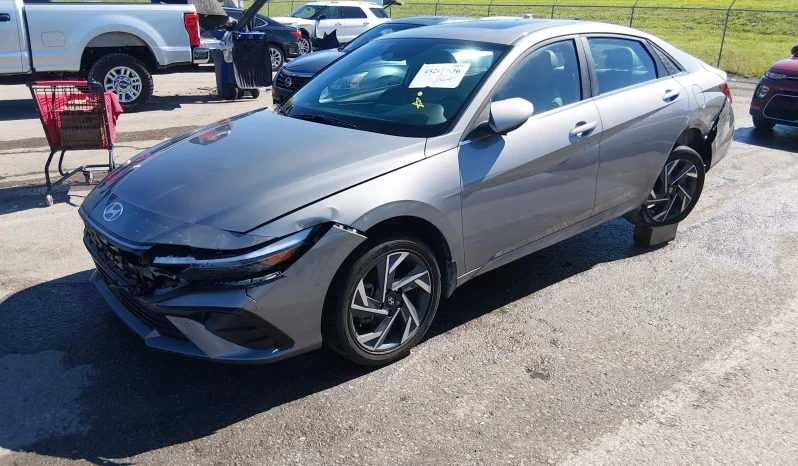 
								Hyundai Elantra full									