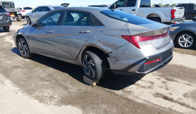 
								Hyundai Elantra full									