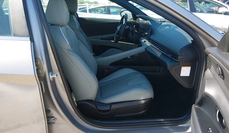 
								Hyundai Elantra full									