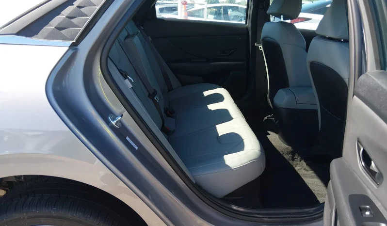 
								Hyundai Elantra full									