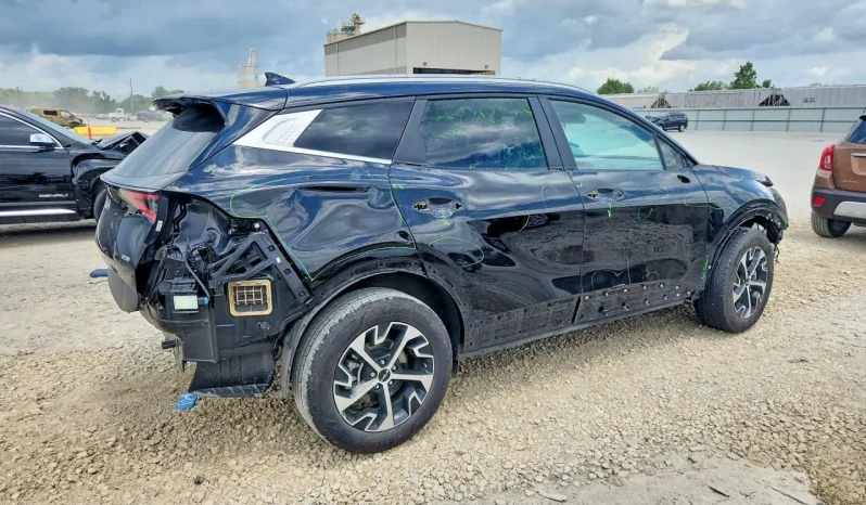 
								Kia Sportage full									