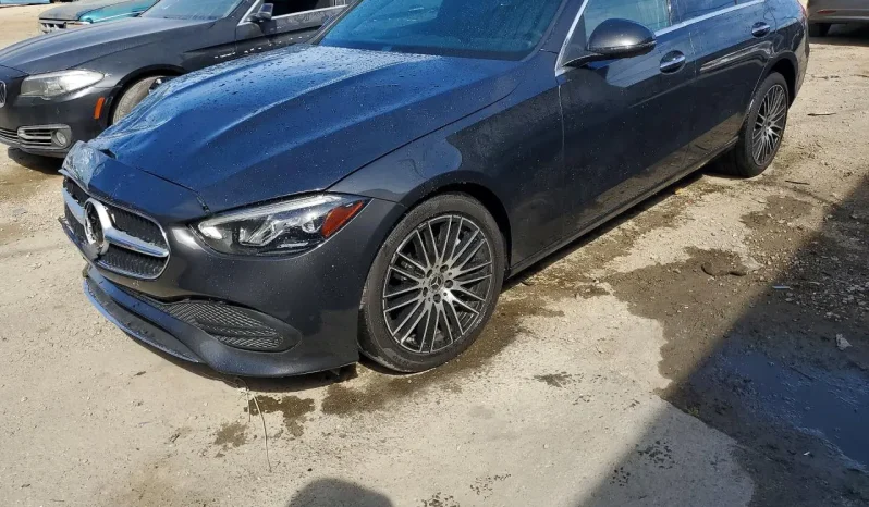 
								Mercedes-Benz C-Class full									