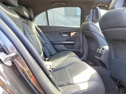 
										Mercedes-Benz C-Class full									