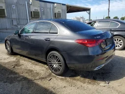 
										Mercedes-Benz C-Class full									