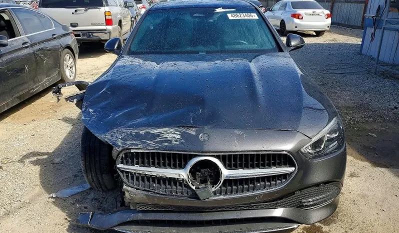 
								Mercedes-Benz C-Class full									
