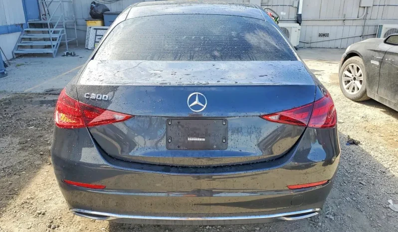 
								Mercedes-Benz C-Class full									