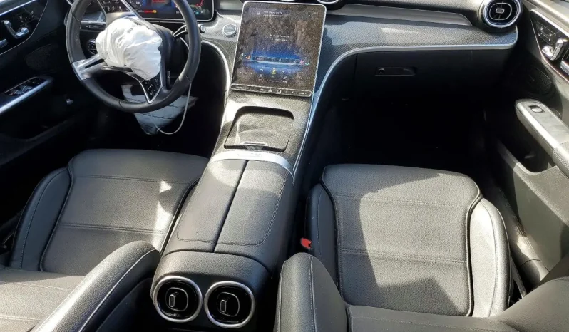 
								Mercedes-Benz C-Class full									