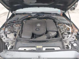 
										Mercedes-Benz C 300 full									