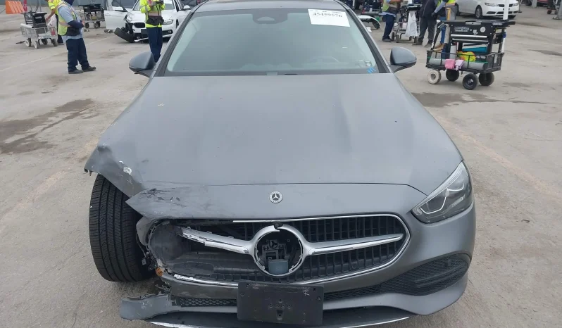 
								Mercedes-Benz C 300 full									
