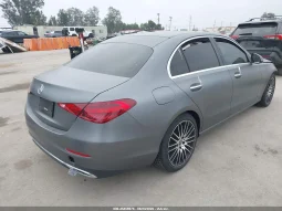 
										Mercedes-Benz C 300 full									
