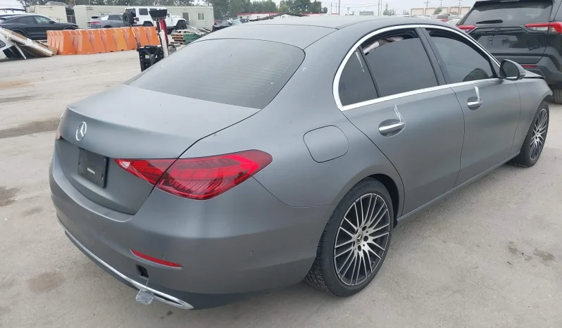 
								Mercedes-Benz C 300 full									
