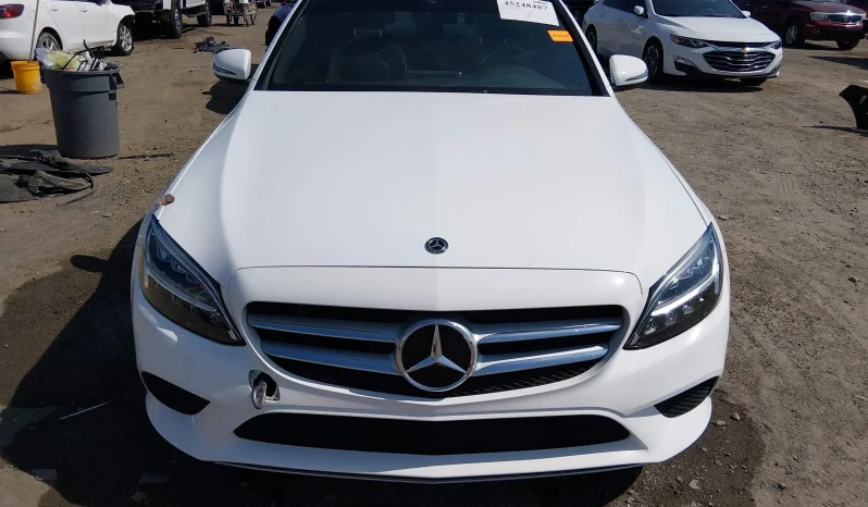 
								Mercedes-Benz C 300 full									