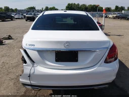 
										Mercedes-Benz C 300 full									