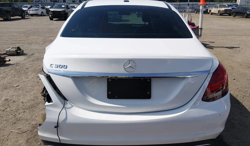 
								Mercedes-Benz C 300 full									