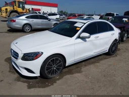 
										Mercedes-Benz C 300 full									