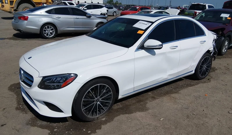 
								Mercedes-Benz C 300 full									