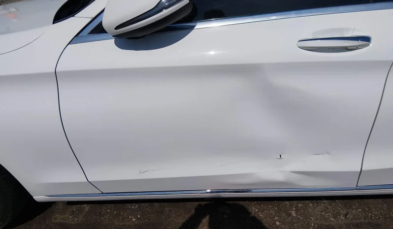 
								Mercedes-Benz C 300 full									