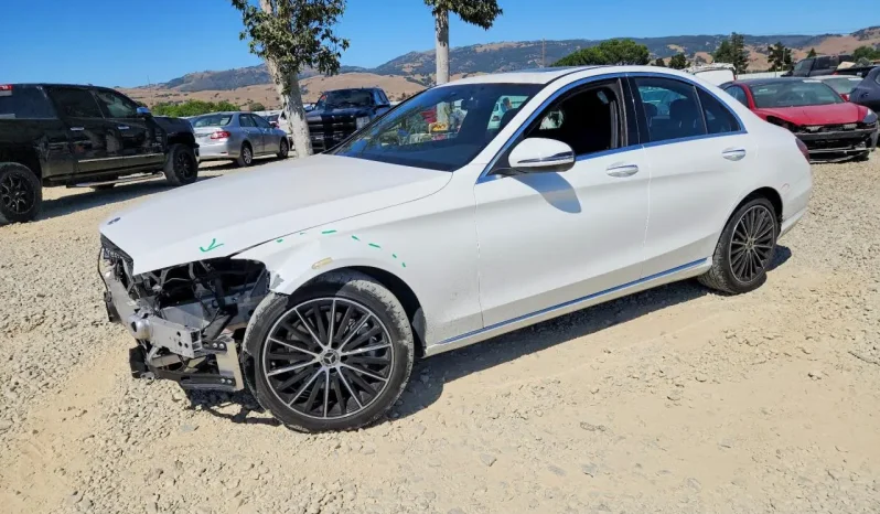 
								Mercedes-Benz C-Class full									