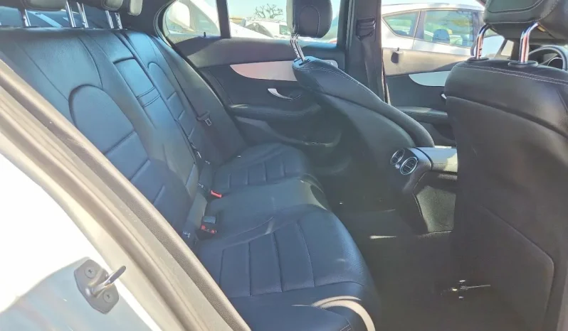 
								Mercedes-Benz C-Class full									