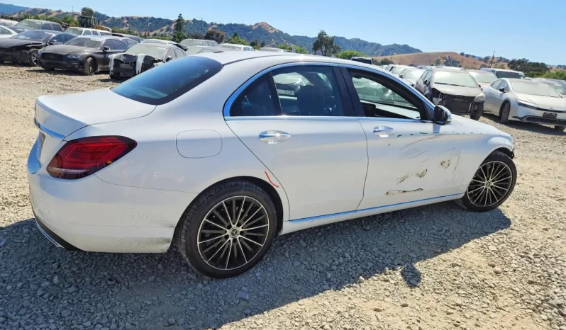 
								Mercedes-Benz C-Class full									