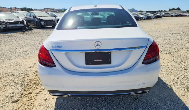 
								Mercedes-Benz C-Class full									