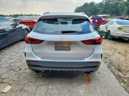 
										Mercedes-Benz GLA 35 AMG full									