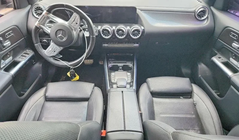 
								Mercedes-Benz GLA 35 AMG full									