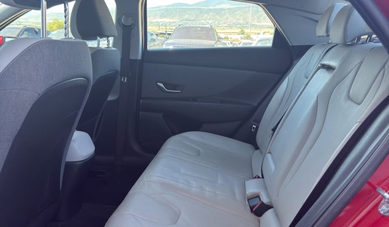
								2022 Hyundai Elantra, Limited full									