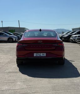 
										2022 Hyundai Elantra, Limited full									