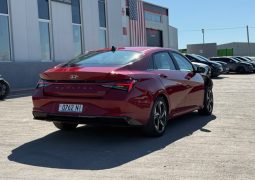 
										2022 Hyundai Elantra, Limited full									