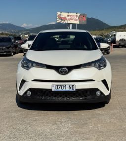 
										2019 Toyota C-HR XLE full									