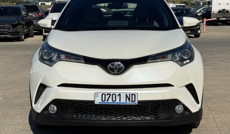 
								2019 Toyota C-HR XLE full									