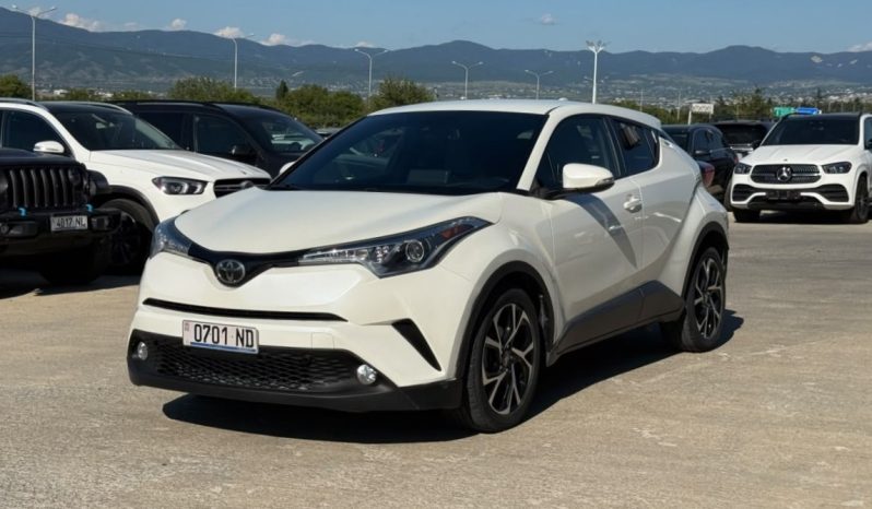 
								2019 Toyota C-HR XLE full									
