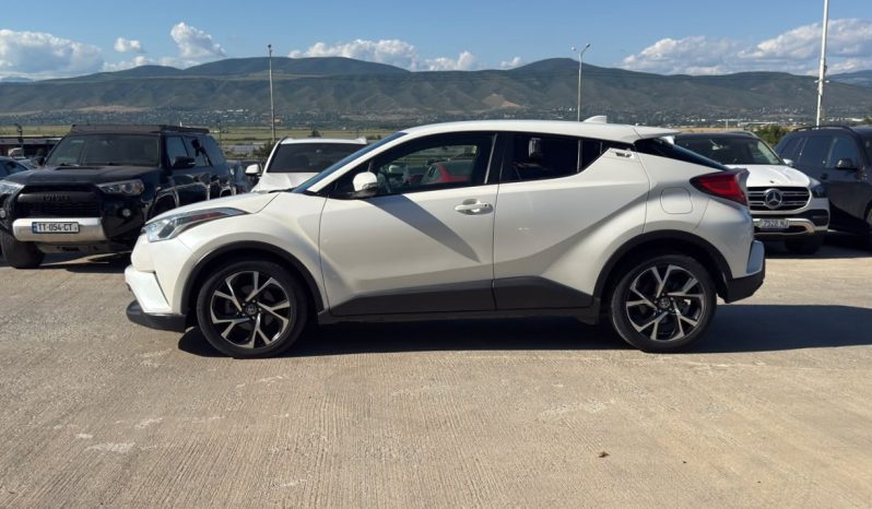 
								2019 Toyota C-HR XLE full									