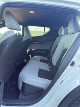 
										2019 Toyota C-HR XLE full									