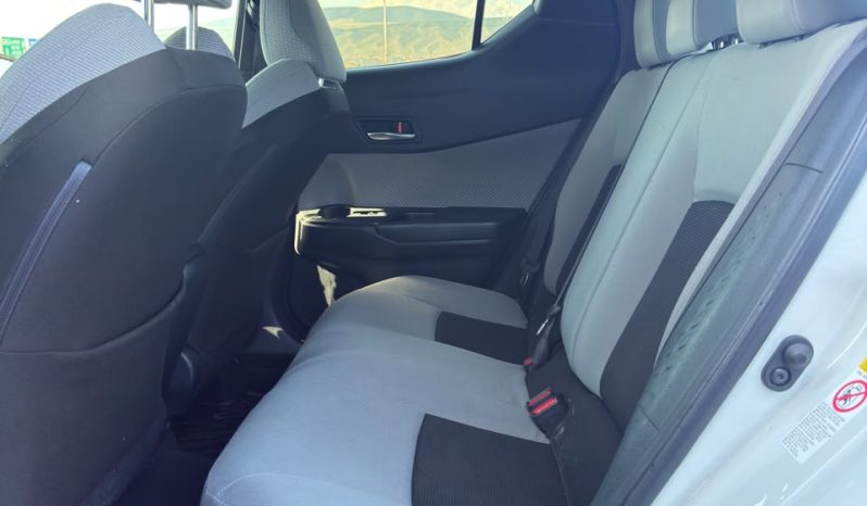 
								2019 Toyota C-HR XLE full									