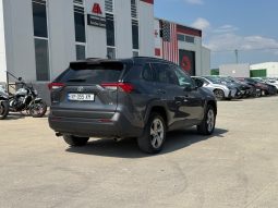 
										2020 Toyota RAV4, LE full									
