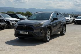 2020 Toyota RAV4, LE