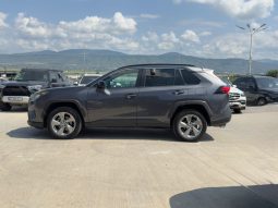
										2020 Toyota RAV4, LE full									