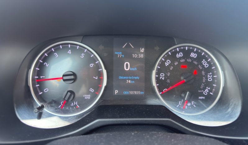 
								2020 Toyota RAV4, LE full									