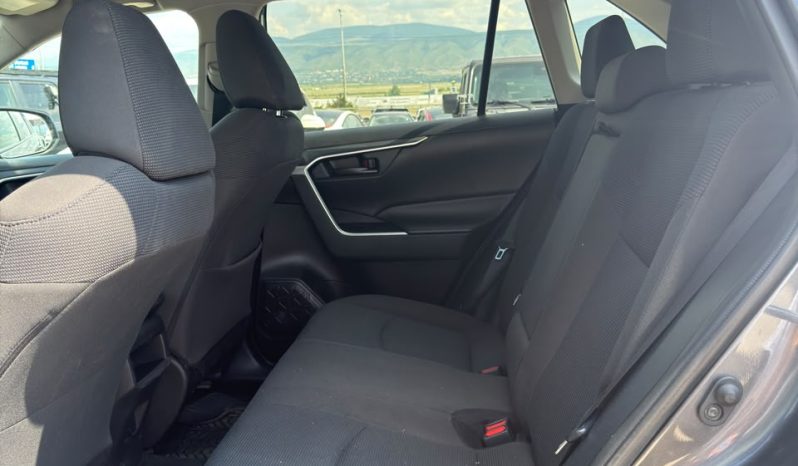 
								2020 Toyota RAV4, LE full									