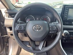 
										2020 Toyota RAV4, LE full									