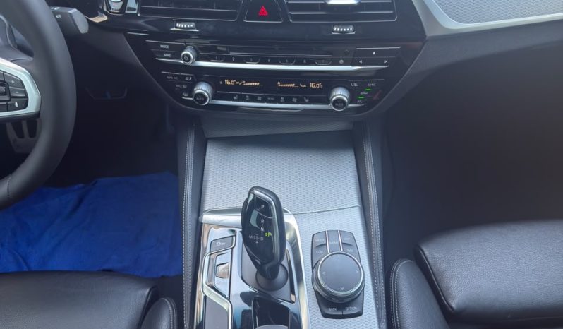 
								2017 BMW 5 Series, 540 I full									