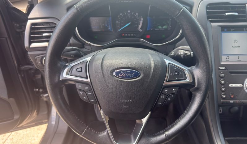 
								2017 Ford Fusion, Titanium Hev full									