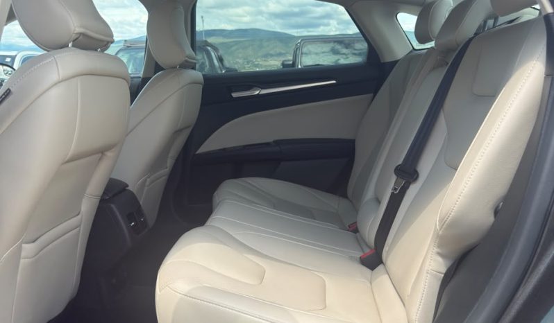 
								2017 Ford Fusion, Titanium Hev full									