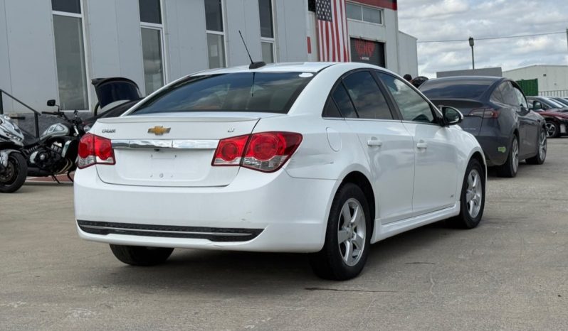 
								2016 Chevrolet Cruze, LT full									