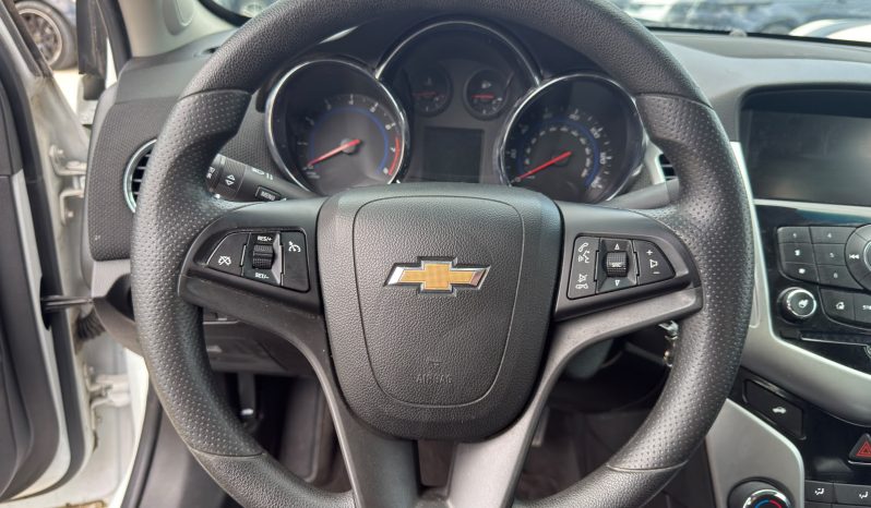 
								2016 Chevrolet Cruze, LT full									
