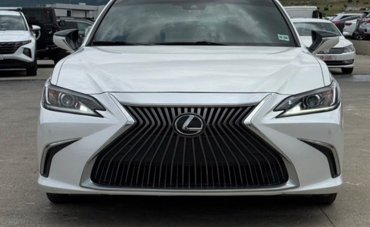 
								2019 Lexus ES, 350 full									