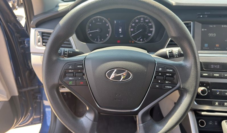 
								2017 Hyundai Sonata, SE full									